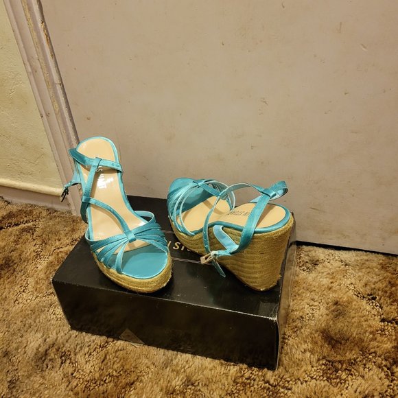 Turquoise dress sandals, worn twice - Picture 2 of 2